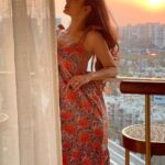 Mouni Roy Instagram - 🏡 🌅