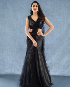 Pragya Jaiswal Instagram - Make them stop & stare 🖤🖤

Glammed up for the 100 days Success event of #Akhanda #AkhandaKruthagnathaSabha :
Outfit @sonaakshiraaj 
Jewelry @the_jewel_gallery
Make up @deepikakarnanimakeovers 
Hair @rajesh_chinchili 
Photographer @shareefnandyala 
Stylist @neeraja.kona 
Asst Stylist @manogna_gollapudi