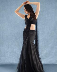 Pragya Jaiswal Instagram - Make them stop & stare 🖤🖤

Glammed up for the 100 days Success event of #Akhanda #AkhandaKruthagnathaSabha :
Outfit @sonaakshiraaj 
Jewelry @the_jewel_gallery
Make up @deepikakarnanimakeovers 
Hair @rajesh_chinchili 
Photographer @shareefnandyala 
Stylist @neeraja.kona 
Asst Stylist @manogna_gollapudi