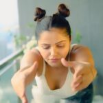 Rubina Dilaik Instagram - Fitness is KEY! Balance of mind & body is what requires discipline. Watch @mevidyutjammwal & @akshaykumar sharing the screen for the 1st time in this action-packed series India's Ultimate Warrior. Watch this special episode only on the @discoveryplusin app now and on @discoverychannelin on Mar 16. You can't miss this one! #IndiasUltimateWarrior #VidyutJammwal #discovery+ #discoverychannel #bharatkenayemahayoddhakikhoj