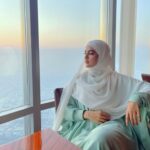Sana Khan Instagram - Never compare your life with the one who enjoys HARAM. In this DUNIYA they look more SUCCESSFUL but in front of ALLAH (SWT) they’re not and that’s what really matters. 📸 @anas_saiyad20 Thank you @atmospheredubai for hosting us 💙 #sanakhan #anassaiyad #islamicreminder At.mosphere Burj Khalifa