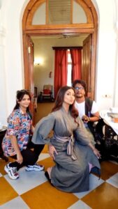 Shilpa Shetty Instagram - Vibing on some @beyonce energy today ♨️🌞💫 @hairstories_byseema @ajayshelarmakeupartist . . . . . #Sukhee #onset #PatialaDiaries #behindthescenes #BTS #reelitfeelit #reelkarofeelkaro #trending #explore