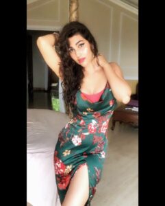 Anjali Lavania Instagram - Que sera sera (whatever is meant to be will be )

The reason why we can't let go of someone or something is because deep inside we still have hope. 

In the end, only three things matter: how much you loved, how gently you lived, and how gracefully you let go of things not meant for you.

IF YOU LOVE SOMETHING SO MUCH LET IT GO. IF IT COMES BACK IT WAS MEANT TO BE; IF IT DOESN'T IT NEVER WAS.

Starting today, I need to let go of what's gone, appreciate what. still remains and look forward to what's coming next.

#quotesaboutlife #anjalilavania #whatsmeanttobewillbe #queserasera