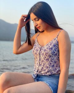 Ankitta Sharma Instagram - soul full of sunshine.. ☀️
