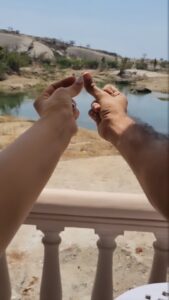 Archana Instagram - Chutki bajate hi... 🤌🏻✨️🪄
.
.
.
#traveldiaries #travellog #couplegoals #udaipur #cheetahgarhresort #udaipur #safari #leopard #reelitfeelit #trending #comments #india #travel #ilovemyindia #rjarchanapania #archanapania #akshaysharma