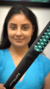 Bhanushree Mehra Instagram - Dafni muse is a great hair tool by @dafni_india and is a must have. You can create soft curls, beach waves or even straighten your hair with the help of a single brush in less than 5 mins. 
This smart technology holds your hair tight, doesn’t cause any breakage and also protects your hair from the heat. Also,  very easy to hold & use as its super light in weight & gives a good grip. 

Definitely a must have ! @dafni_india @dafnihair 
.
.
.
.
#dafnimuse #dafnihair #hairstyles #dafnigirls