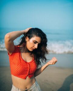 Fatima Sana Shaikh Instagram - Photographer & creative director @bharat_rawail

Stylist: @lakshetamodgil
Hair: @hairstylist_jennny
Makeup: @tulsi5solanki
Hat: @myaraaindia , @elevate_promotions
