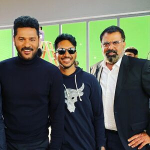 Sathish Krishnan Instagram - Romeo attampottal sutthum boomi sutthathe. With mr.Romeo n mr.Romeo dop @vmanikandandop .