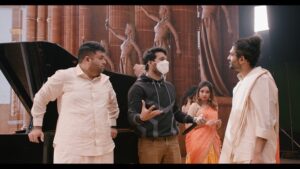 Sathish Krishnan Instagram - Come on come on kalavathi in unreal . @manojinfilm @musicthaman @gbalaji #sarkaruvaaripaata #stageunreal