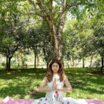 Shamita Shetty Instagram - Do not spoil what you have by desiring what you have not , remember that what you now have was once among the things you only hoped for ❤️🧿🥰🌈 . . #mondaymotivation #positivity #gratitude #love #peace