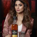 Shamita Shetty Instagram - My amazing #collab with Teacher’s 50 Scotch Whisky! No better way to enjoy my weekend with my fav smooth & smoky blend - Teacher’s 50 Scotch Whisky. Love the perfect balance, Cheers & Happy Easter! @teachersscotchwhisky Outfit - @officialshaguftarahim Styled by - @mohitrai @ruchirkishnastyles #teachersscotchwhisky #teachers50 #teacherswhisky #teachersscotchwhisky -Drink Responsibly -The content is for people above 25 years of age only.