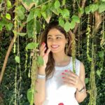 Shamita Shetty Instagram - Make happiness a priority and be gentle with yourself in the process🤗💖 . . . . . #postoftheday #photooftheday #purelove #happiness #nature #peace #lovealways