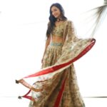Srinidhi Ramesh Shetty Instagram - 🙏🏻♥️ Outfit - @archanajaju.in Jewellery- @chahathjewels Styled by - @ashwin_ash1 & @hassankhan_3 Asst by - @hansikamawle Pics - @portraits.by.sucharitharao MUA @kiranmakeup Hair @chakrapu.madhu