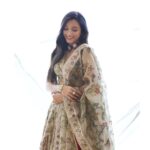 Srinidhi Ramesh Shetty Instagram - 🙏🏻♥️ Outfit - @archanajaju.in Jewellery- @chahathjewels Styled by - @ashwin_ash1 & @hassankhan_3 Asst by - @hansikamawle Pics - @portraits.by.sucharitharao MUA @kiranmakeup Hair @chakrapu.madhu