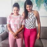 Sunny Leone Instagram – Boom 💥 10K Comments on this Post and we will drop the cutest Normal VS. Psychopath Reel together 👯‍♀️ 1,2,3 LEZZGOO #SunnyLeone #AnishaDixit #NormalVsPsychopath
