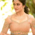 Vimala Raman Instagram - The eyes can tell more than words can ever say 🧡 It’s magic always when this team comes together 🧡🙏🏻😘 #shootorganiser @rrajeshananda #styling - @mabia_mb #accesories - @fineshinejewels #photographer - @camerasenthil #makeup - @makeupibrahim #hairstylist - @hairstylists_vijayraghavan #assistance @yasinhairstylist @rithvik_mua . . . #shoot2kill #photoshoot #latest #newpost #new #indianfashion #peach #lehenga #eyes #fashion #photography #actor #actress #vimalaraman
