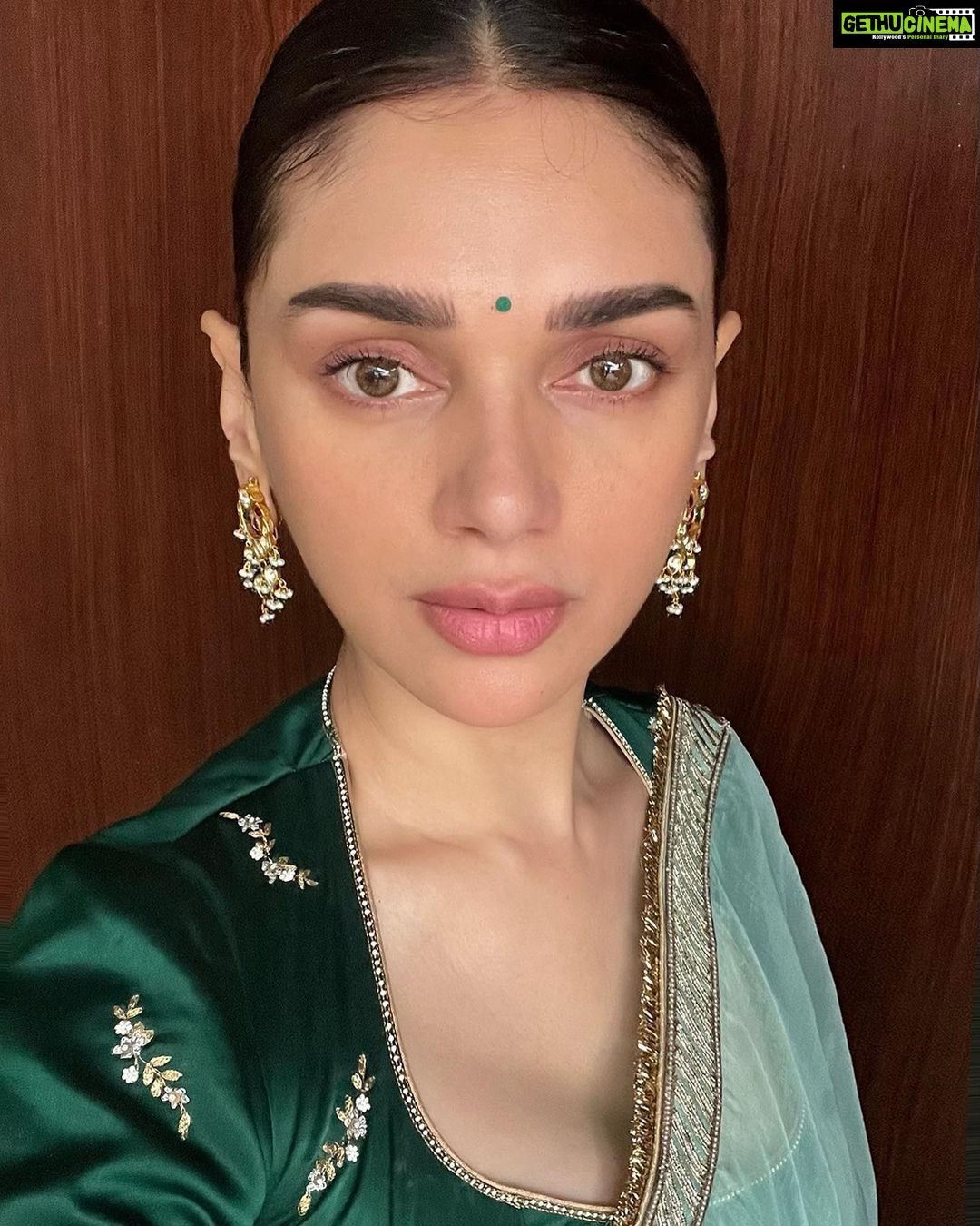 Actress Aditi Rao Hydari Hd Photos And Wallpapers May 2022 Gethu Cinema