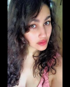 Anjali Lavania Instagram - True love 

Your love give me somethin' I want (Yeah)
Your warmth give me somethin' to feel
You heart give me somethin' that's real!

Have you ever experienced true love? 

#truelove #unconditionallove #inlovewithlove #nomakeup