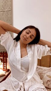 Bhanushree Mehra Instagram - Absolutely love this gorgeous candle from @soulodysseystore
It’s a new bed time favourite & I like to light it right before sleeping as it really helps me in winding down & relax. The sweet aromas of wild rose helps in clearing out the space & brings on a state of calm & rest. 
Love !! ❤️