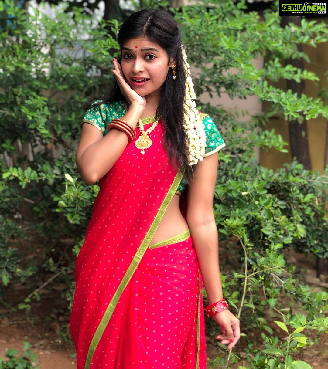 Actress Dharsha Gupta HD Photos and Wallpapers April 2020 - Gethu Cinema