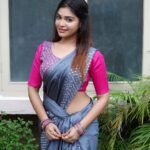 Dharsha Gupta Instagram - 💗💙ஓடும்போது விழுந்து விடுவோம் என்று நினைப்பவனை விட விழுந்தாலும் எழுந்து எழுந்து ஓடுவோம் என்று நினைப்பவனே வெற்றி பெறுவான்💙💗 Saree- @afsha_shopper Pic- @kavinjeyaraj