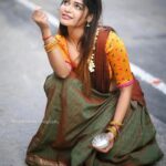 Dharsha Gupta Instagram - 💛🤎வெற்றியின் வாசல் தேடி வந்தவர்கள் நிச்சயம் ஆயிரம் தோல்விகளிடம் விலாசம் கேட்டிருப்பார்கள்🤎💛 #noedit #nomakeup Hairstylist- @abirami.bl Costume- @be_fabulla_ Pic- @arvindkannanphotography