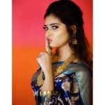 Dharsha Gupta Instagram - 💗💙When life is messed up, just stay silent. Trust me it will be best for you💙💗 Saree- @nyrafashionsss Pic- @baranianand Jewelry/ M&H- @malki_natasha