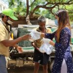 Dharsha Gupta Instagram - 🙏🙏இறைவனை காண சிறந்த வழி, பசியால் வாடுபவர்க்கு உணவு அளிப்பது🙏🙏 Coimbatore, Tamil Nadu