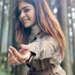 Dharsha Gupta Instagram – 😉Touch me if u can😉 Darjeeling..Queen of the hill