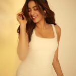Janhvi Kapoor Instagram - ☁️☁️☁️