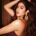Janhvi Kapoor Instagram - 🍯
