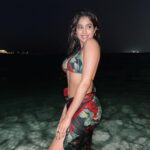 Janhvi Kapoor Instagram - lungi dance 💃🏻 🌹