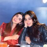 Janhvi Kapoor Instagram - 🗽✌🏼