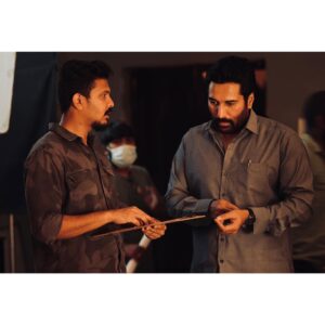 Karthick naren Instagram - It’s a wrap! 😃
#NirangalMoondru 🎬🤍

@atharvaamurali @r_sarath_kumar @rahman_actor @dushy1900 @ayngaran_official