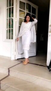 Komal Jha Instagram - Simplicity is her,  Forte !