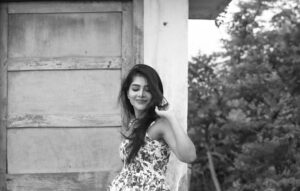 Pavithra Lakshmi Instagram - 🧚🏻‍♀️We are all lost in something aren't we? 
But do we all want to be found? 
Nah! Not me. 
#earlymorninggnyans #blameitontherain☔️ 
📸 @capturesbymurshitha