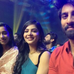 Pavithra Lakshmi Instagram - முதல் அங்கீகாரம் ❤️
"MOST PROMISING PERSONALITY ON TELEVISION REALITY (FEMALE)"
Thank you @behindwoodsofficial for honouring me with this award. This really really means a lot. Thank you @vijaytelevision @mediamasons  @ravoofa.h.k @parthiv_mani for trusting me and for making this possible, always and forever grateful for you all❤️ thank you @vijaytvpugazh @sarath_kpy
@sakthii___ @sivaangi.krish @iammanimegalai @bjbala_kpy
@sunitagogoi_offl @iambababaskar @kanithiru10 @rakshan_vj  @tamil_rithika @dharshagupta @ashwinkumar_ak @chefvenkateshbhat @chef_damu and the entire team of CWC,❤️
Thank you to every single person who stood by me. Thank you @shimona_stalin for the last minute styling. And thank you @artistrybyfathi  for always being there and for being an amazing makeup artist Thank you @sudharsan_govind @vigneshviki17 @karthikeyanvelappan @abhishek_musicista for being there. And thank you my all @rclakshmipavi for virtually being there. 
Last ah, thanks to all of you for the love and support you keep showering always❤️