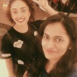 Pearle Maaney Instagram - Celebrating 12 years of Friendship with my dear @neetha.varghese.77 🥰 Now going to watch #ODIYAN. The most awaited movie 🎥 ❤️