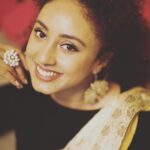 Pearle Maaney Instagram - Smile at urself... Coz u need to show yourself some love 😊❤️