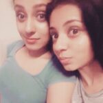 Pearle Maaney Instagram - Sister time... 😘😘😘 #DADDYSBIRTHDAY #SURPRISEVISIT #LATENIGHT #TV-TIME
