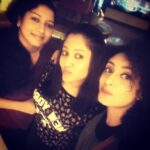 Pearle Maaney Instagram - Movie marathon with the ladies! Whole day I was at lulu mall.. yey!!! I feel so normal !!! 😊