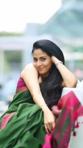 Sadha Instagram - Happy Sunday you all! 💚

Video by @naveen_photography_official 

#SadaasGreenLife #reelitfeelit #instagramreels