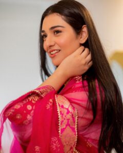 Sarah Khan Thumbnail - 649.2K Likes - Top Liked Instagram Posts and Photos