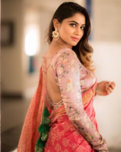 Shivani Narayanan Instagram - Tough situations builds strong people. 
📸 @camerasenthil