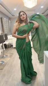 Shivani Narayanan Instagram - That’s how South Indian’s vibe on Arabic Tunes .