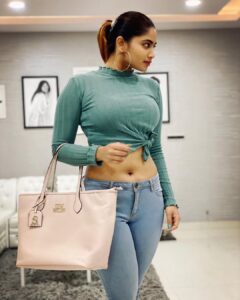 Shivani Narayanan Instagram - Mandatory click before stepping out 🤍