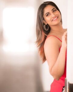 Shivani Narayanan Instagram - ❤️
📸 @camerasenthil 
👗 @chakrabortymukta