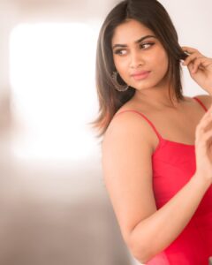 Shivani Narayanan Instagram - ❤️
📸 @camerasenthil 
👗 @chakrabortymukta