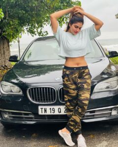 Shivani Narayanan Instagram - Puyale Puyale Suthi Varum Puyale 🎶❤️
#currentmood