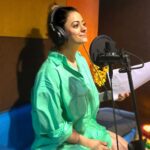 Shruti Sodhi Instagram - This was during the recording of LOVE IN ALL TIMES podcast. If you guys haven’t heard it yet. Then goooo to the link on my BIO and check it out. I have written and narrated these love stories with a lot of heart and sincerity (Its available on Spotify, Amazon music, YouTube, Apple etc ). Dropping a few more episodes very sooon! #shrutisodhi #podcast #loveinalltimes #lovestories #recording